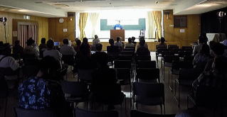 「被爆80カ年」ヒロシマのつどいはあらたな地元住民の参加を得て開催された(2025年8月3日西地域交流センター)